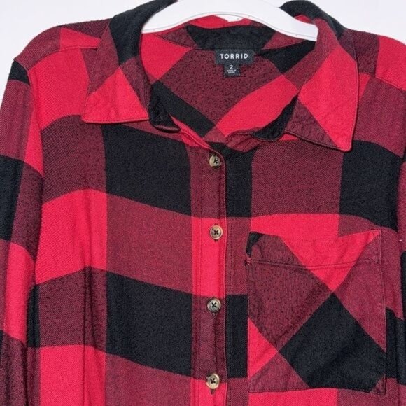 Torrid Womens Plaid Button-Up Shirt Size 2 Red & Black Cotton - Picture 3 of 7